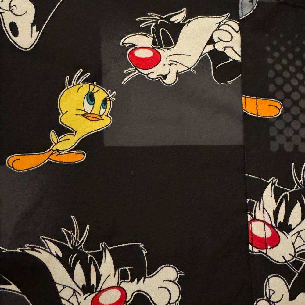 Warner Bros. Looney Tunes Sylvester and Tweety Bird Scrub Top. - Picture 6 of 8